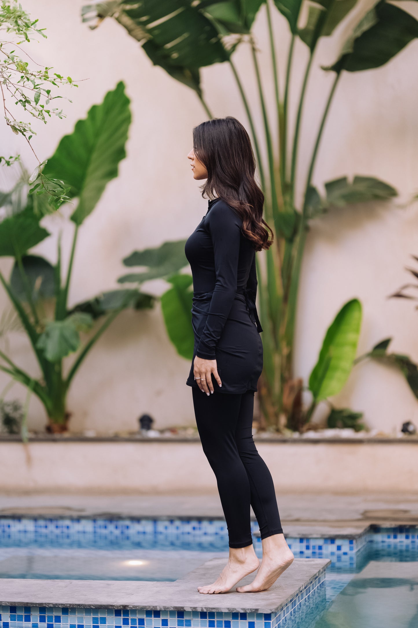 The Surf in black